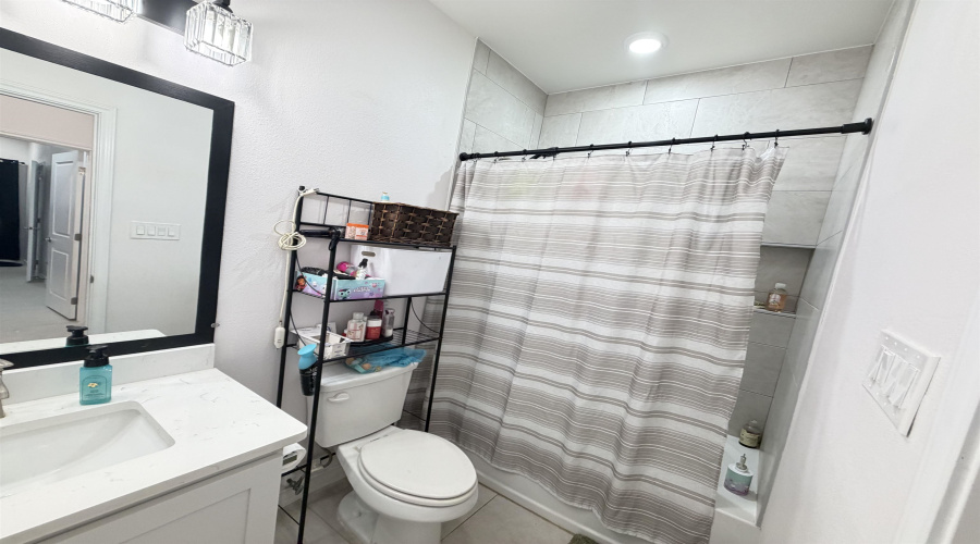 1628 Brangus St., Laredo, Texas 78046, 4 Bedrooms Bedrooms, 5 Rooms Rooms,2 BathroomsBathrooms,Residential,For Sale,1628 Brangus St.,20263205