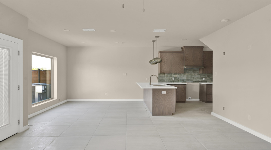 7613 King Arthurs Ct, Laredo, Texas 78041, 3 Bedrooms Bedrooms, 1 Room Rooms,2 BathroomsBathrooms,Residential,For Rent,7613 King Arthurs Ct,20263207