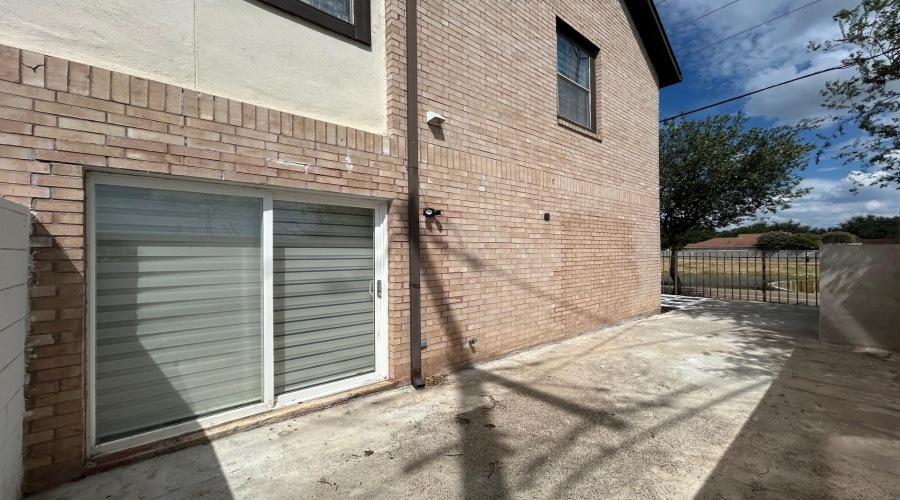 2445 Monarch Dr, LAREDO, Texas 78045, 3 Bedrooms Bedrooms, 8 Rooms Rooms,2 BathroomsBathrooms,Residential,For Rent,2445 Monarch Dr,20263208