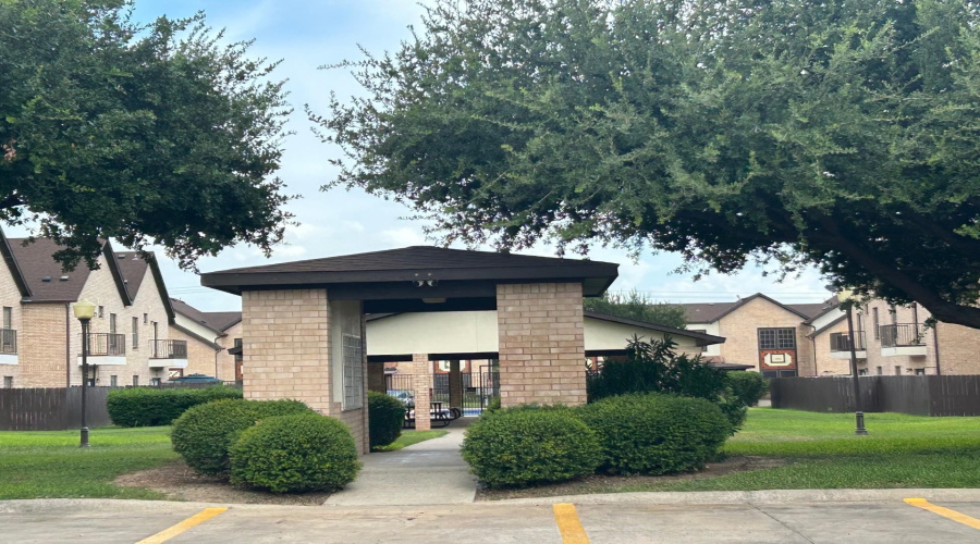 2445 Monarch Dr, LAREDO, Texas 78045, 3 Bedrooms Bedrooms, 8 Rooms Rooms,2 BathroomsBathrooms,Residential,For Rent,2445 Monarch Dr,20263208