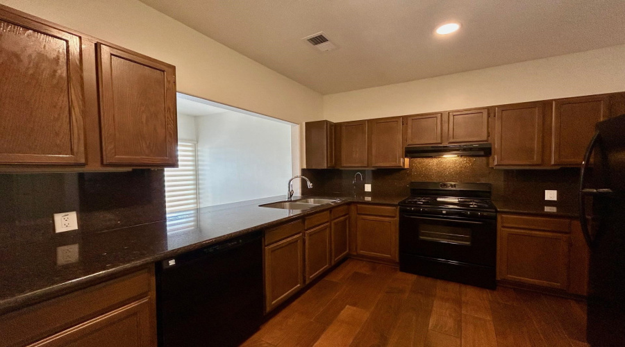 2445 Monarch Dr, LAREDO, Texas 78045, 3 Bedrooms Bedrooms, 8 Rooms Rooms,2 BathroomsBathrooms,Residential,For Rent,2445 Monarch Dr,20263208