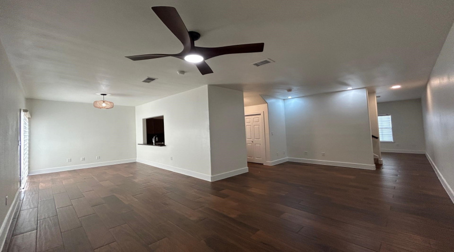 2445 Monarch Dr, LAREDO, Texas 78045, 3 Bedrooms Bedrooms, 8 Rooms Rooms,2 BathroomsBathrooms,Residential,For Rent,2445 Monarch Dr,20263208