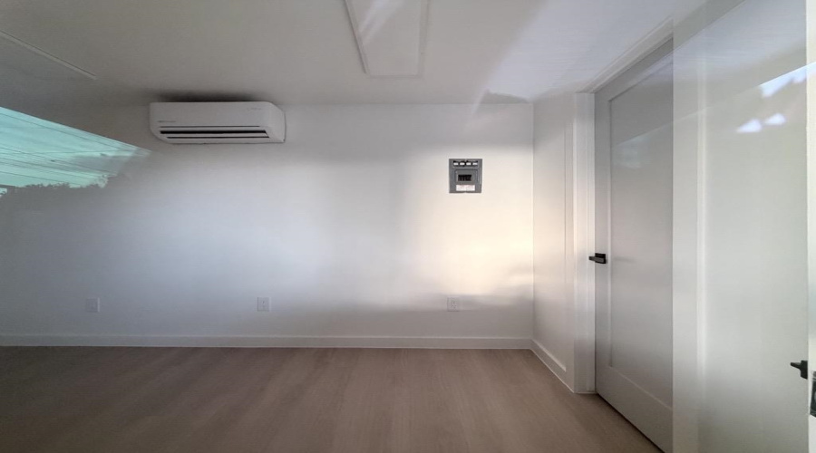 101 Corpus Christi St, Laredo, Texas 78040, 1 Room Rooms,1 BathroomBathrooms,Commercial retail/office,For Rent,101 Corpus Christi St,20263214