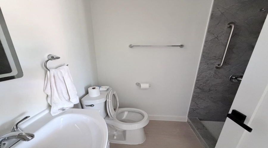 101 Corpus Christi St, Laredo, Texas 78040, 1 Room Rooms,1 BathroomBathrooms,Commercial retail/office,For Rent,101 Corpus Christi St,20263214