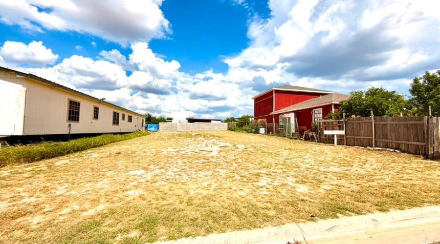 5207 Pearl Stone, Laredo, Texas 78046, ,Land,For Sale,5207 Pearl Stone,20263218