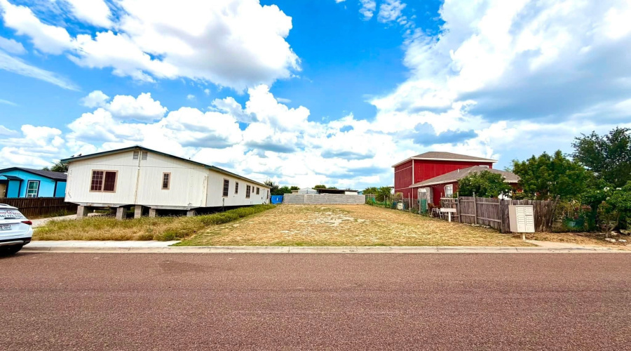 5207 Pearl Stone, Laredo, Texas 78046, ,Land,For Sale,5207 Pearl Stone,20263218