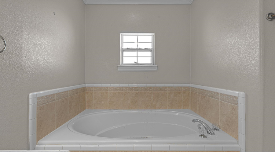 510 Nightingale Bend, Laredo, Texas 78045, 3 Bedrooms Bedrooms, 7 Rooms Rooms,2 BathroomsBathrooms,Residential,For Sale,510 Nightingale Bend,20263210