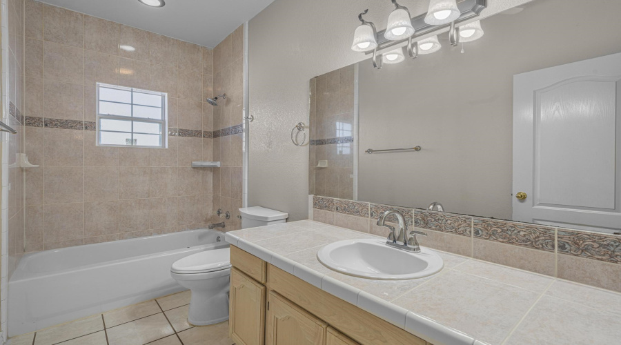 510 Nightingale Bend, Laredo, Texas 78045, 3 Bedrooms Bedrooms, 7 Rooms Rooms,2 BathroomsBathrooms,Residential,For Sale,510 Nightingale Bend,20263210