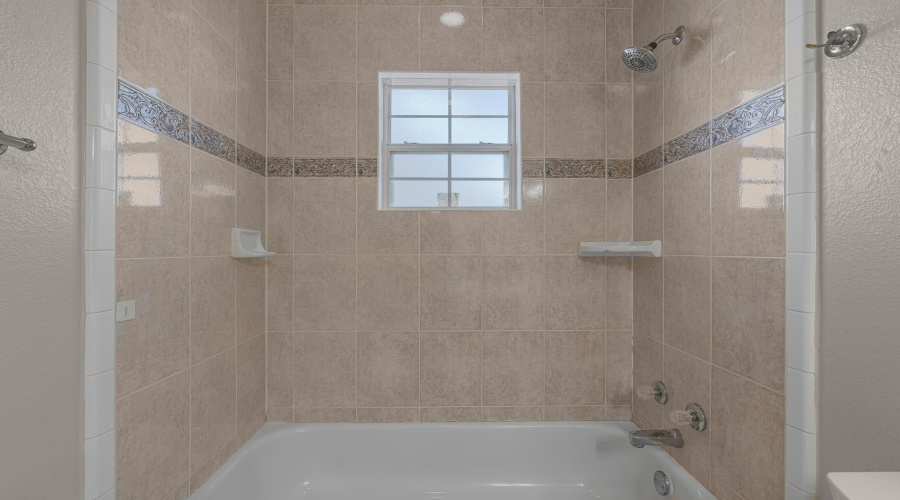 510 Nightingale Bend, Laredo, Texas 78045, 3 Bedrooms Bedrooms, 7 Rooms Rooms,2 BathroomsBathrooms,Residential,For Sale,510 Nightingale Bend,20263210