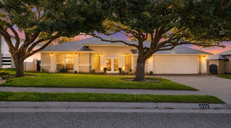 510 Nightingale Bend, Laredo, Texas 78045, 3 Bedrooms Bedrooms, 7 Rooms Rooms,2 BathroomsBathrooms,Residential,For Sale,510 Nightingale Bend,20263210