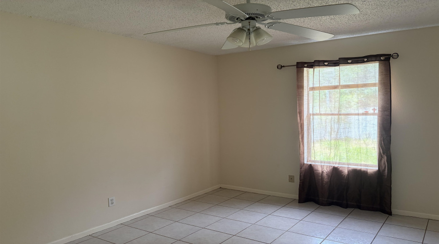 6018 Colt Dr, Laredo, Texas 78043, 3 Bedrooms Bedrooms, 6 Rooms Rooms,2 BathroomsBathrooms,Residential,For Sale,6018 Colt Dr,20263212