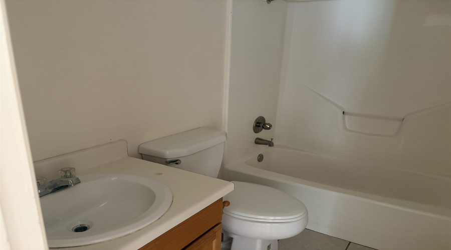 6018 Colt Dr, Laredo, Texas 78043, 3 Bedrooms Bedrooms, 6 Rooms Rooms,2 BathroomsBathrooms,Residential,For Sale,6018 Colt Dr,20263212