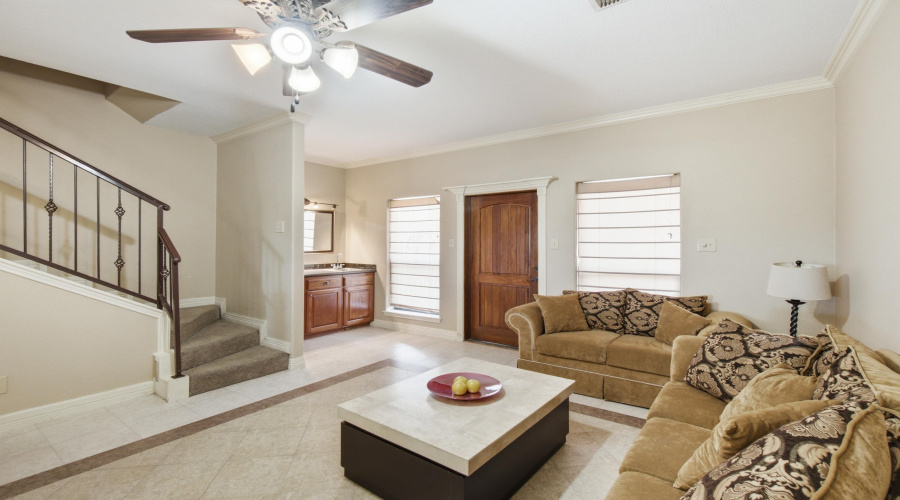 1609 Saldana Ave, Laredo, Texas 78041, 3 Bedrooms Bedrooms, 5 Rooms Rooms,2 BathroomsBathrooms,Residential,For Sale,1609 Saldana Ave,20263213