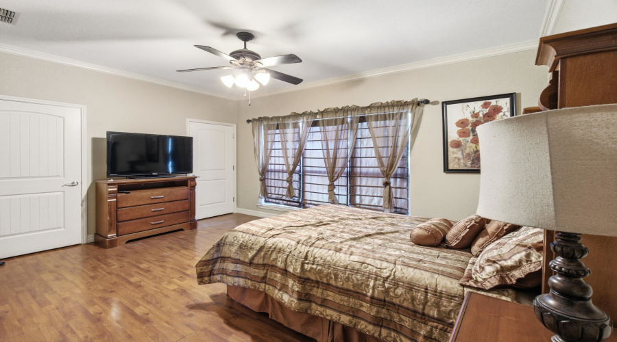 1609 Saldana Ave, Laredo, Texas 78041, 3 Bedrooms Bedrooms, 5 Rooms Rooms,2 BathroomsBathrooms,Residential,For Sale,1609 Saldana Ave,20263213