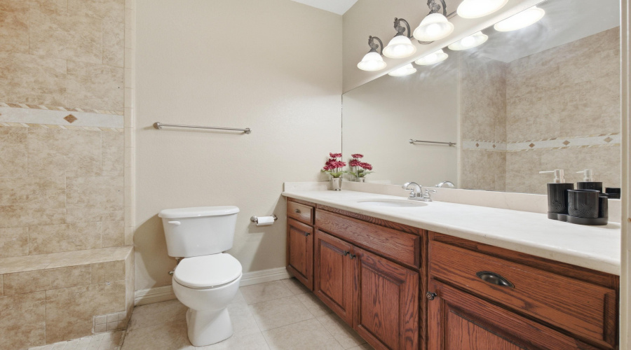 1609 Saldana Ave, Laredo, Texas 78041, 3 Bedrooms Bedrooms, 5 Rooms Rooms,2 BathroomsBathrooms,Residential,For Sale,1609 Saldana Ave,20263213