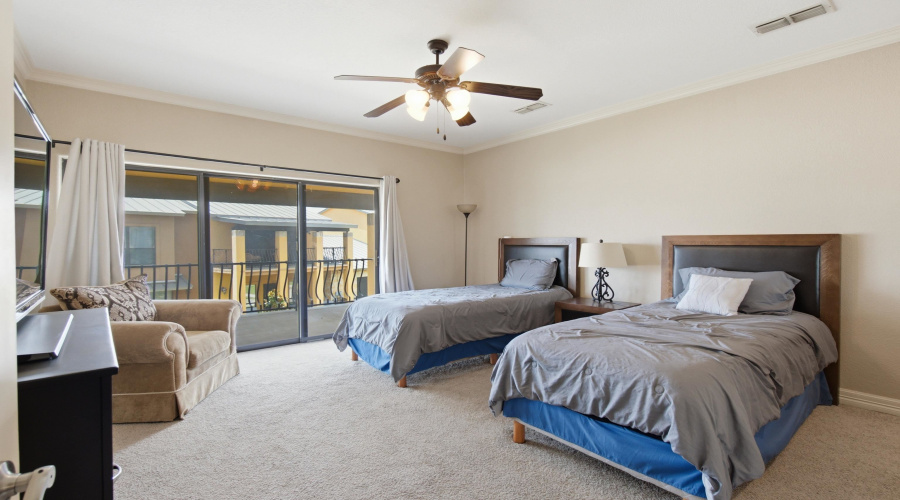 1609 Saldana Ave, Laredo, Texas 78041, 3 Bedrooms Bedrooms, 5 Rooms Rooms,2 BathroomsBathrooms,Residential,For Sale,1609 Saldana Ave,20263213