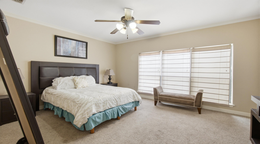 1609 Saldana Ave, Laredo, Texas 78041, 3 Bedrooms Bedrooms, 5 Rooms Rooms,2 BathroomsBathrooms,Residential,For Sale,1609 Saldana Ave,20263213