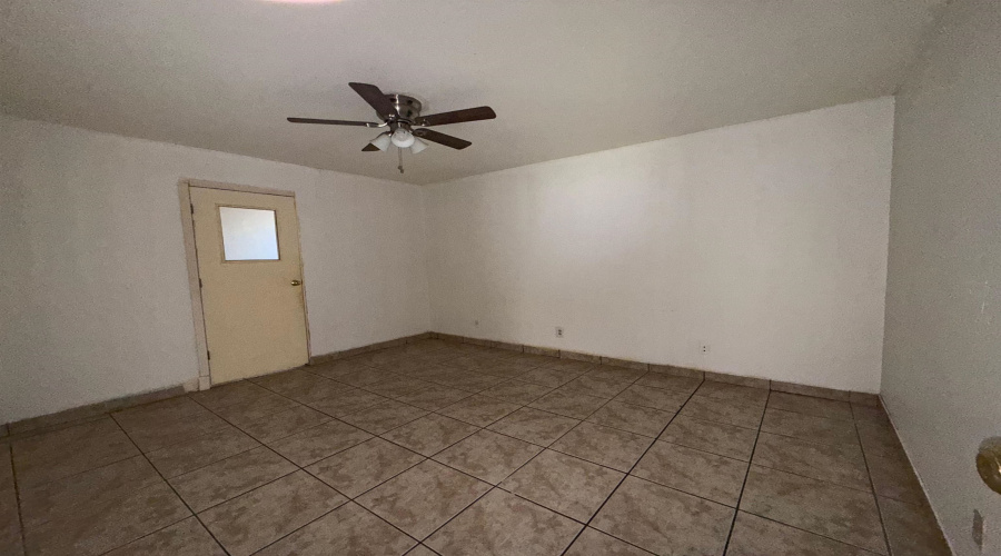 308 Larga Vista Dr, Laredo, Texas 78043, 3 Bedrooms Bedrooms, 5 Rooms Rooms,2 BathroomsBathrooms,Residential,For Rent,308 Larga Vista Dr,20263215
