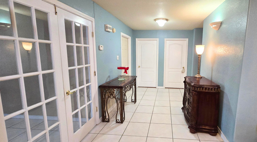 110 Lagos Ave, Laredo, Texas 78045, 3 Bedrooms Bedrooms, 6 Rooms Rooms,2 BathroomsBathrooms,Residential,For Sale,110 Lagos Ave,20263216