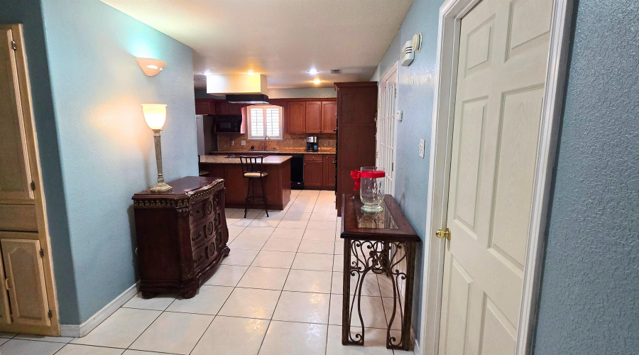 110 Lagos Ave, Laredo, Texas 78045, 3 Bedrooms Bedrooms, 6 Rooms Rooms,2 BathroomsBathrooms,Residential,For Sale,110 Lagos Ave,20263216