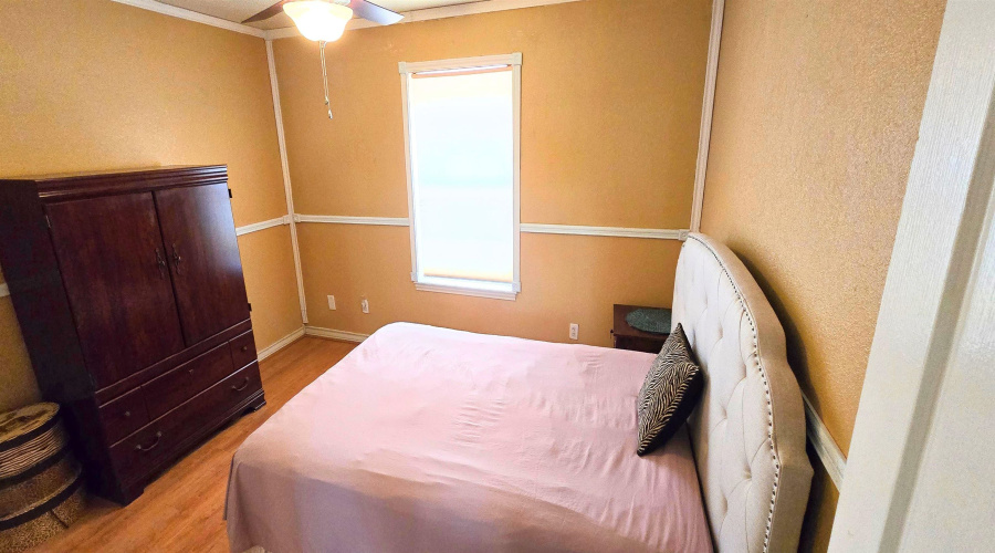 110 Lagos Ave, Laredo, Texas 78045, 3 Bedrooms Bedrooms, 6 Rooms Rooms,2 BathroomsBathrooms,Residential,For Sale,110 Lagos Ave,20263216