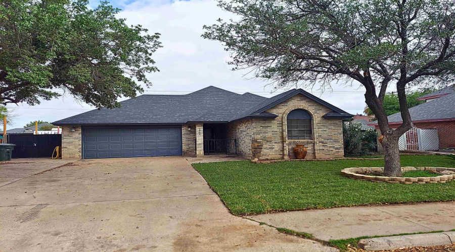 1914 Lowry Rd, Laredo, Texas 78045, 3 Bedrooms Bedrooms, 5 Rooms Rooms,2 BathroomsBathrooms,Residential,For Rent,1914 Lowry Rd,20263217