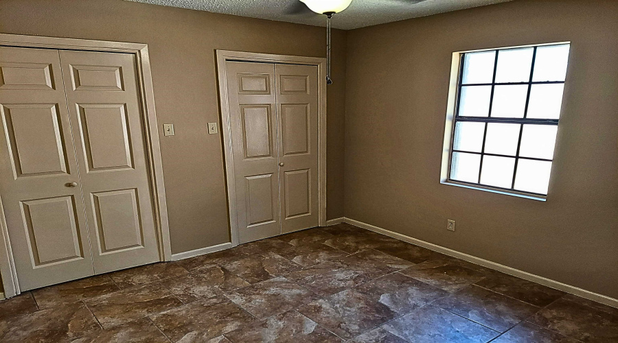 1914 Lowry Rd, Laredo, Texas 78045, 3 Bedrooms Bedrooms, 5 Rooms Rooms,2 BathroomsBathrooms,Residential,For Rent,1914 Lowry Rd,20263217