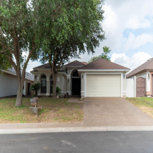 8710 Allegheny St, Laredo, Texas 78045, 4 Bedrooms Bedrooms, 5 Rooms Rooms,2 BathroomsBathrooms,Residential,For Sale,8710 Allegheny St,20263219