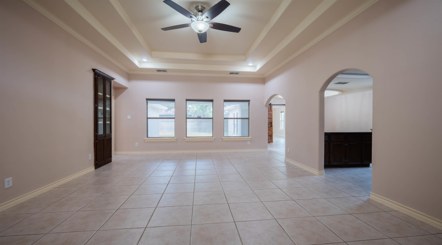 8710 Allegheny St, Laredo, Texas 78045, 4 Bedrooms Bedrooms, 5 Rooms Rooms,2 BathroomsBathrooms,Residential,For Sale,8710 Allegheny St,20263219