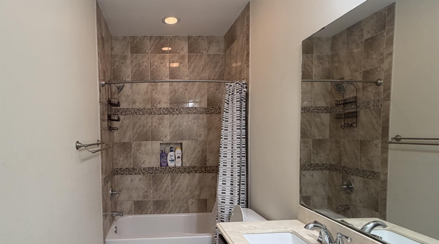 180 Lake Carnegie Ct., Laredo, Texas 78041, 3 Bedrooms Bedrooms, 3 Rooms Rooms,1 BathroomBathrooms,Residential,For Rent,180 Lake Carnegie Ct.,20263221