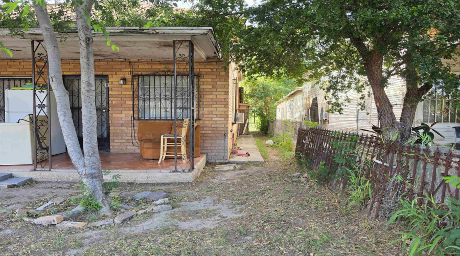 2012 Matamoros St, Laredo, Texas 78040, ,Multi-family,For Sale,2012 Matamoros St,20263225