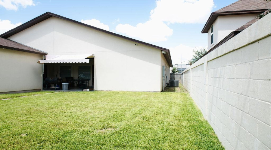 9808 Aziz St., LAREDO, Texas 78045, 3 Bedrooms Bedrooms, 6 Rooms Rooms,2 BathroomsBathrooms,Residential,For Sale,9808 Aziz St.,20263232