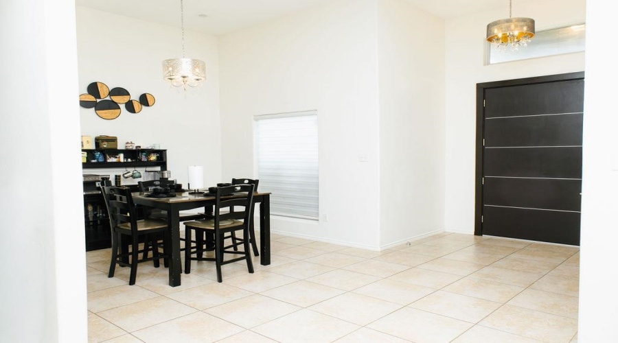 9808 Aziz St., LAREDO, Texas 78045, 3 Bedrooms Bedrooms, 6 Rooms Rooms,2 BathroomsBathrooms,Residential,For Sale,9808 Aziz St.,20263232