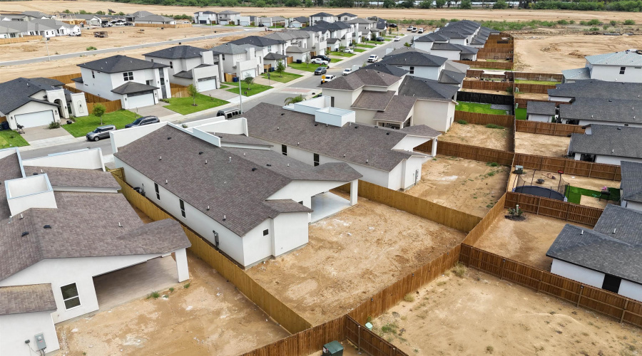 109 Balmorhea Dr., Laredo, Texas 78045, 4 Bedrooms Bedrooms, 6 Rooms Rooms,2 BathroomsBathrooms,Residential,For Sale,109 Balmorhea Dr.,20263235