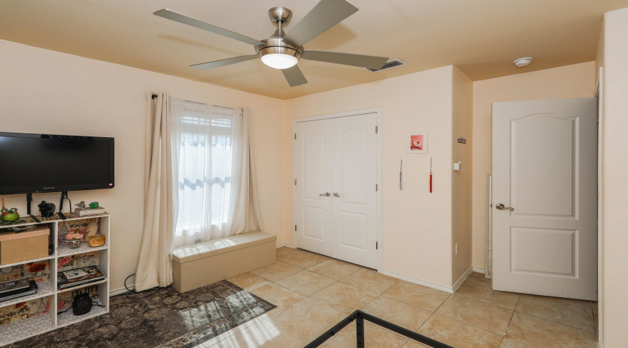 9310 Albany Dr, Laredo, Texas 78045, 3 Bedrooms Bedrooms, 5 Rooms Rooms,2 BathroomsBathrooms,Residential,For Sale,9310 Albany Dr,20263238