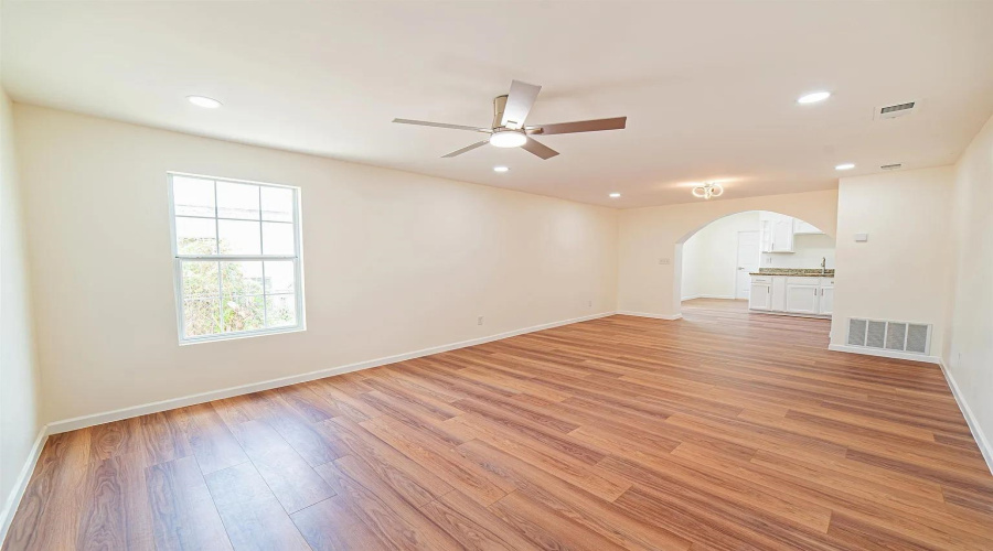 2218 Burnside St, Laredo, Texas 78040, ,Multi-family,For Sale,2218 Burnside St,20263240