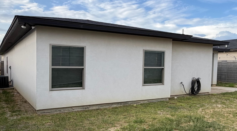 1717 Fresnillo Dr., Laredo, Texas 78046, 3 Bedrooms Bedrooms, 5 Rooms Rooms,2 BathroomsBathrooms,Residential,For Rent,1717 Fresnillo Dr.,20263243