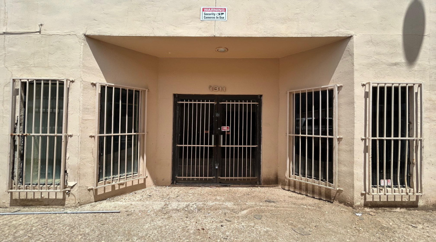 1311 Iturbide St, Laredo, Texas 78040, 6 Rooms Rooms,1 BathroomBathrooms,Commercial retail/office,For Sale,1311 Iturbide St,20263250