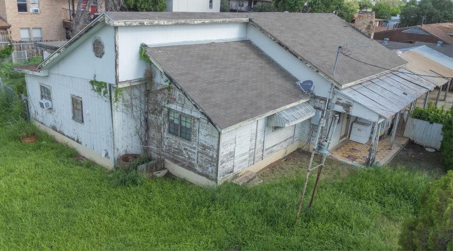 5114 & 5102 San Francisco Ave, Laredo, Texas 78041, 4 Bedrooms Bedrooms, 8 Rooms Rooms,2 BathroomsBathrooms,Residential,For Sale,5114 & 5102 San Francisco Ave,20263242
