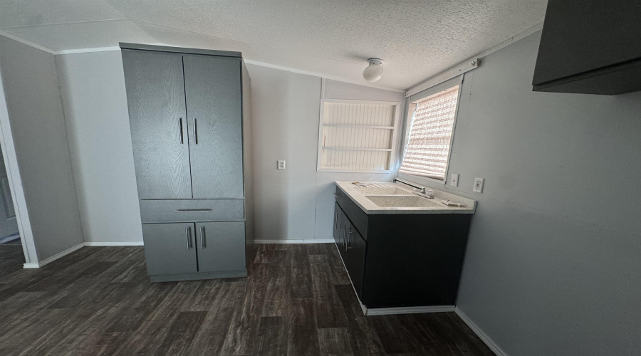 148 Ranch Rd, Laredo, Texas 78046, 3 Bedrooms Bedrooms, 5 Rooms Rooms,2 BathroomsBathrooms,Residential,For Rent,148 Ranch Rd,20263245