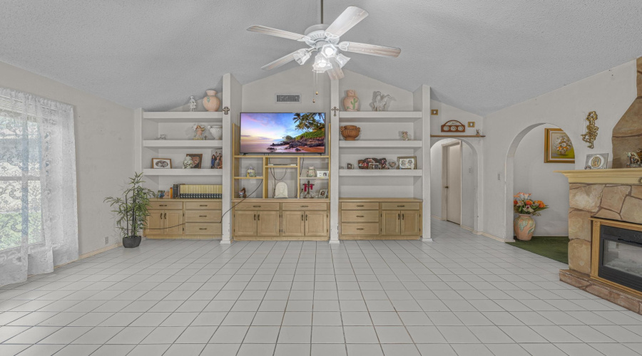 221 Idaho St, Laredo, Texas 78041-3212, 3 Bedrooms Bedrooms, 6 Rooms Rooms,2 BathroomsBathrooms,Residential,For Sale,221 Idaho St,20263246