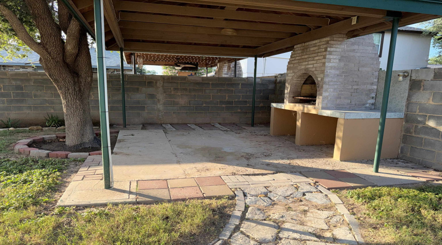 1514 Drake St, Laredo, Texas 78045, 3 Bedrooms Bedrooms, 5 Rooms Rooms,2 BathroomsBathrooms,Residential,For Rent,1514 Drake St,20263252