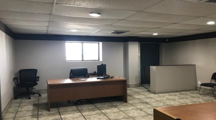 8519 Las Cruces Dr, LAREDO, Texas 78045, 1 Bedroom Bedrooms, 11 Rooms Rooms,2 BathroomsBathrooms,Commercial/industrial,For Rent,8519 Las Cruces Dr,20263253