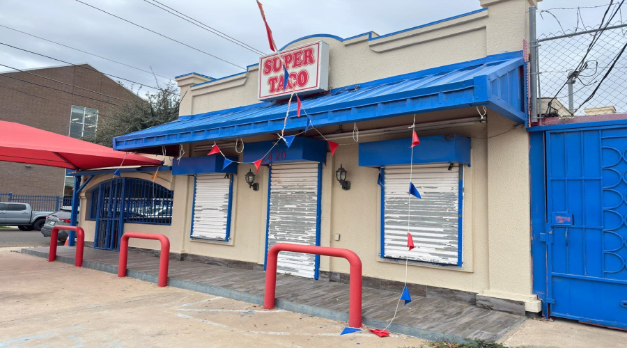 2420 Zacatecas St, Laredo, Texas 78046, 1 Room Rooms,4 BathroomsBathrooms,Commercial retail/office,For Sale,2420 Zacatecas St,20263258
