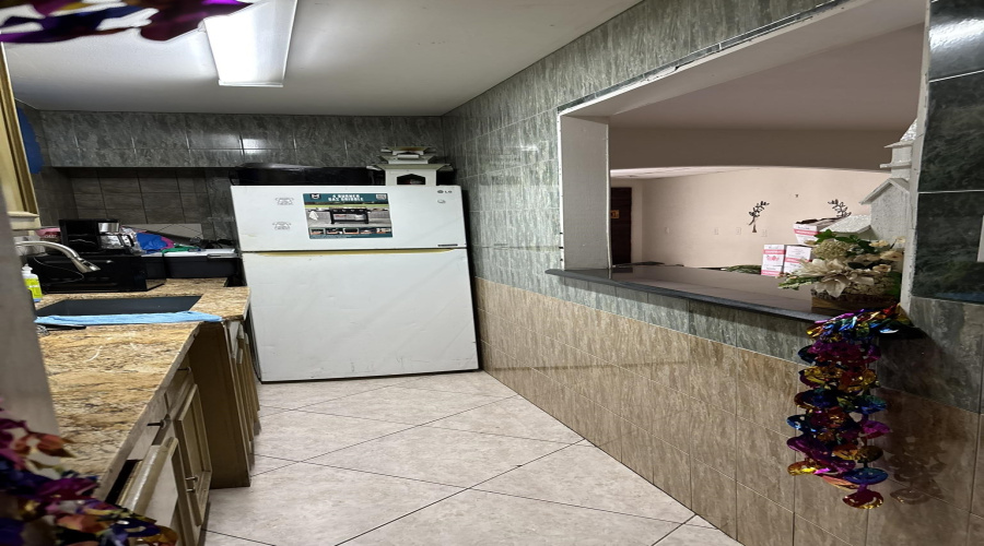 1118 Commerce Dr, Laredo, Texas 78041, 1 Bedroom Bedrooms, ,4 BathroomsBathrooms,Commercial/industrial,For Sale,1118 Commerce Dr,20263262
