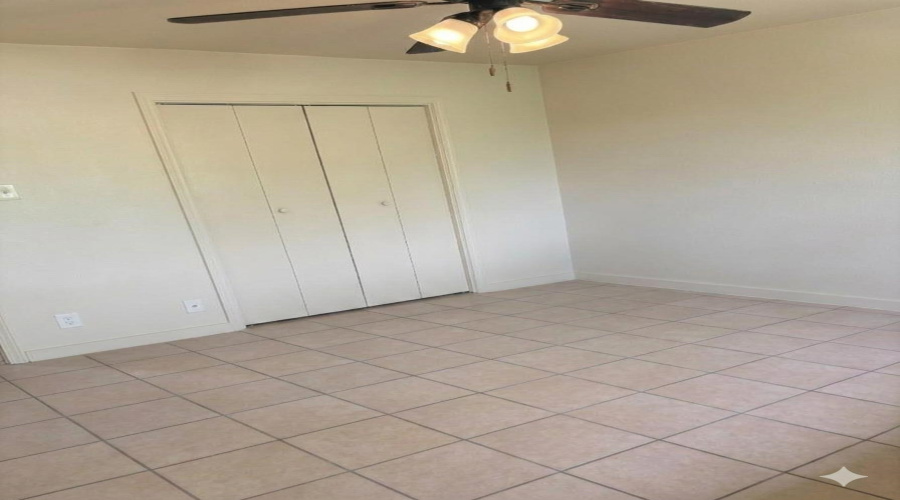 602 E Ash St, Laredo, Texas 78040, ,Multi-family,For Sale,602 E Ash St,20263264