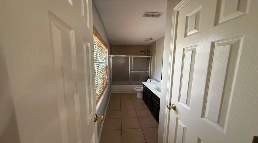106 Jacales Ct, LAREDO, Texas 78045, 3 Bedrooms Bedrooms, 7 Rooms Rooms,2 BathroomsBathrooms,Residential,For Sale,106 Jacales Ct,20263256