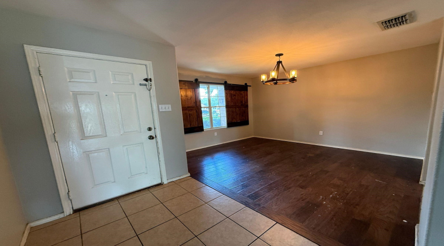 106 Jacales Ct, LAREDO, Texas 78045, 3 Bedrooms Bedrooms, 7 Rooms Rooms,2 BathroomsBathrooms,Residential,For Sale,106 Jacales Ct,20263256