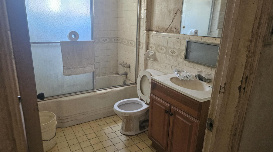 1819 Gustavus St, laredo, Texas 78043, 3 Bedrooms Bedrooms, 3 Rooms Rooms,2 BathroomsBathrooms,Residential,For Sale,1819 Gustavus St,20263265