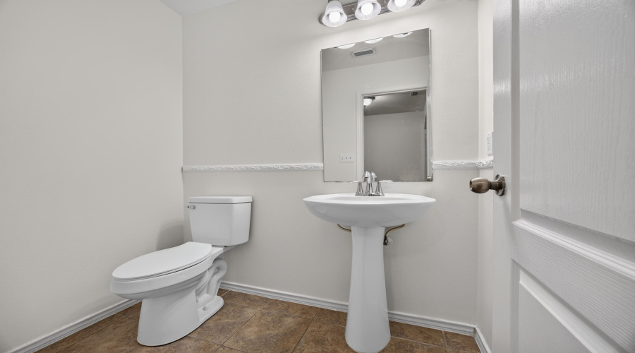 3629 Jose C Santos Dr, Laredo, Texas 78041, 3 Bedrooms Bedrooms, 5 Rooms Rooms,2 BathroomsBathrooms,Residential,For Sale,3629 Jose C Santos Dr,20263266